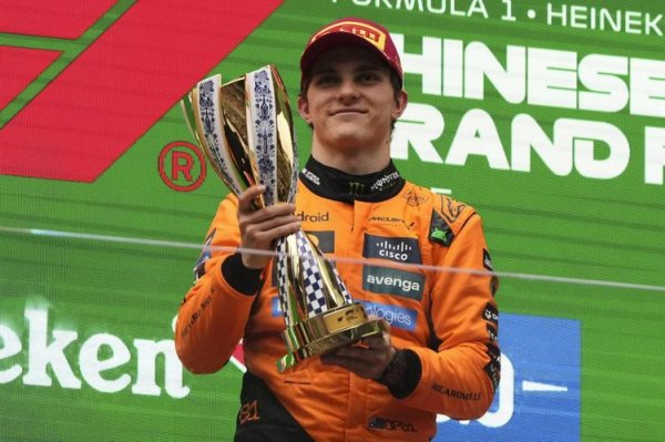 星空体育入口 F1卡塔尔大奖赛冲刺赛：皮亚斯特里获胜